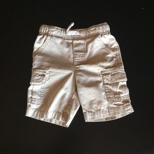Carter’s cargo khaki shorts size 2T